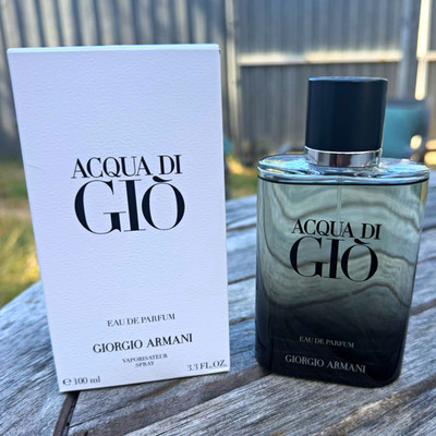 Giorgio Armani Acqua Di Gio Eau de Parfum Spray, 3.3 fl oz Regular Size
