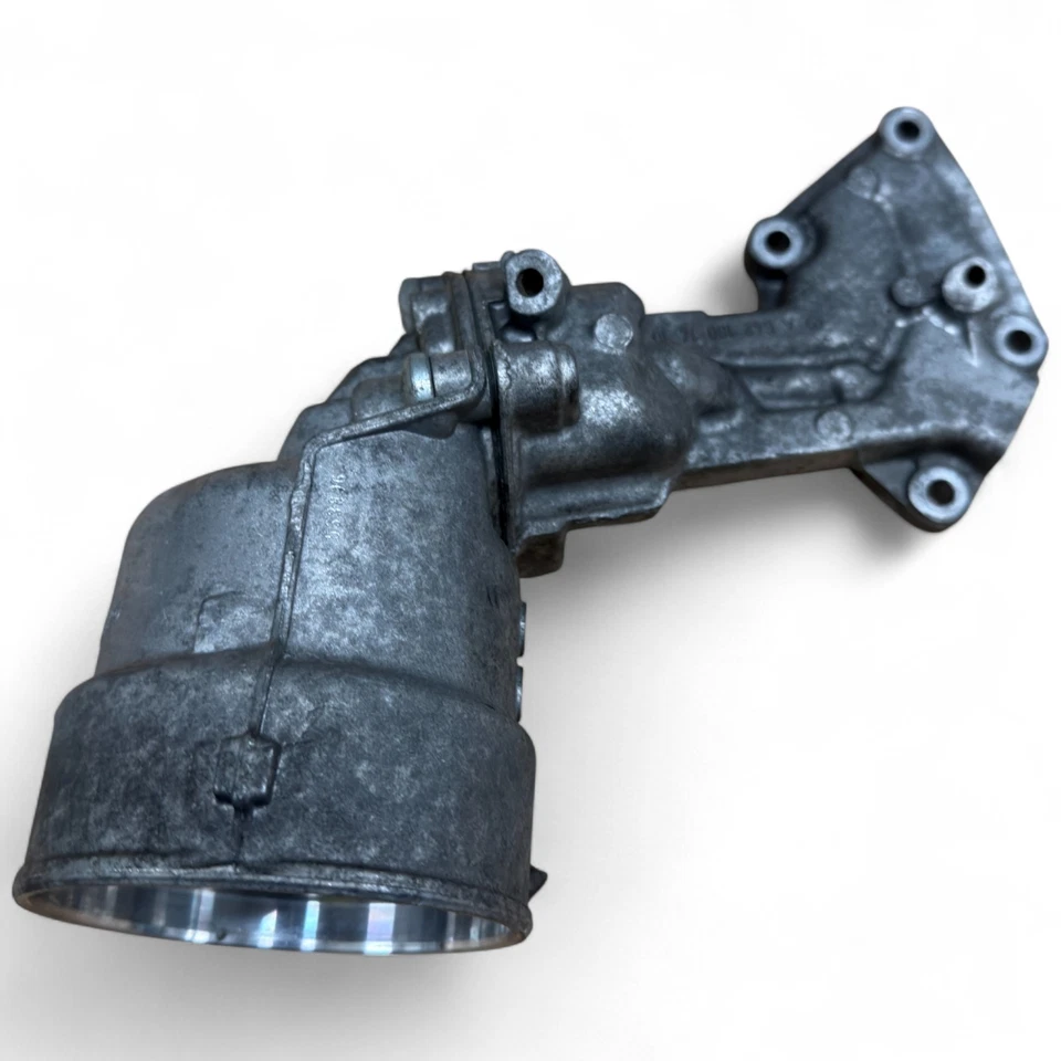 Carcasa de filtro de aceite de motor para Sprinter 2500 3500 2007-2016 3,0 L 6421801410 Foto 2 de 4