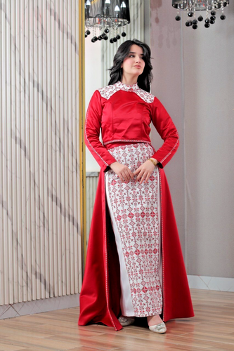Women Palestinian Embroidered Satin Dress with Robe & Jacket & Belt & Necklace - Picture 2 of 12