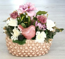 Blumengesteck altrosa weiß grün Vogel Jardiniere Tischgesteck Schale mit Blumen