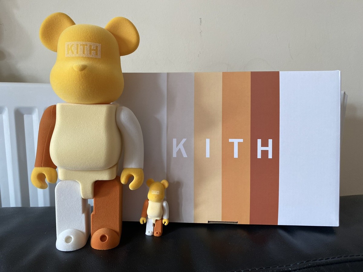 KITH x BE@RBRICK - FW22 Flock Style 100% And 400% Medicom KITH x BE@RBRICK - FW22 Flock Style 100% And 400% Medicom