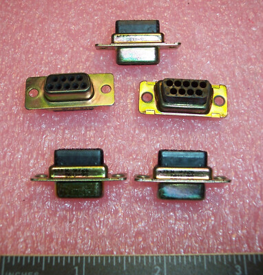 QTY (5) DEU-9S ITT 9 POSITION DSUB PLUG HOUSING FOR MALE PINS DB-9