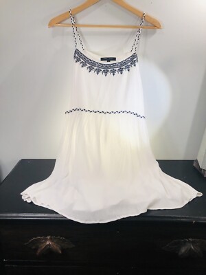 Romeo & Juliet Couture White & Navy Blue Embroidered Flowy Dress Size L |  eBay