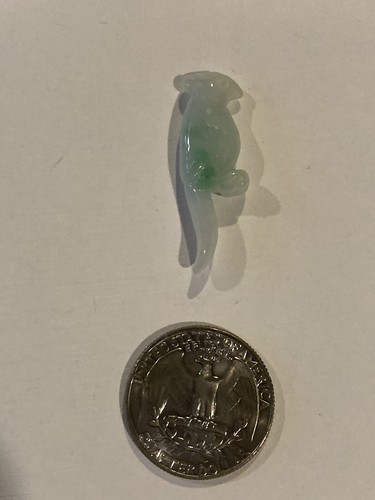 Vintage Natural Carved Jadeite Jade Pendant. Size Small - Picture 17 of 21