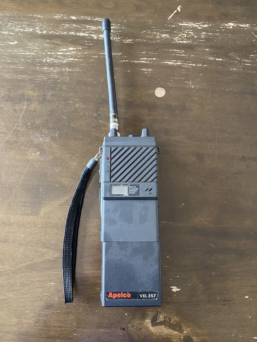 Deux radios marine vhf vxl 501 apelco parfait etat de marche en France