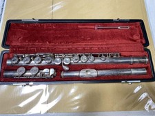 YAMAHA YFL-211S Concert Flute, Silver-Plated with Hard Case & Accessories