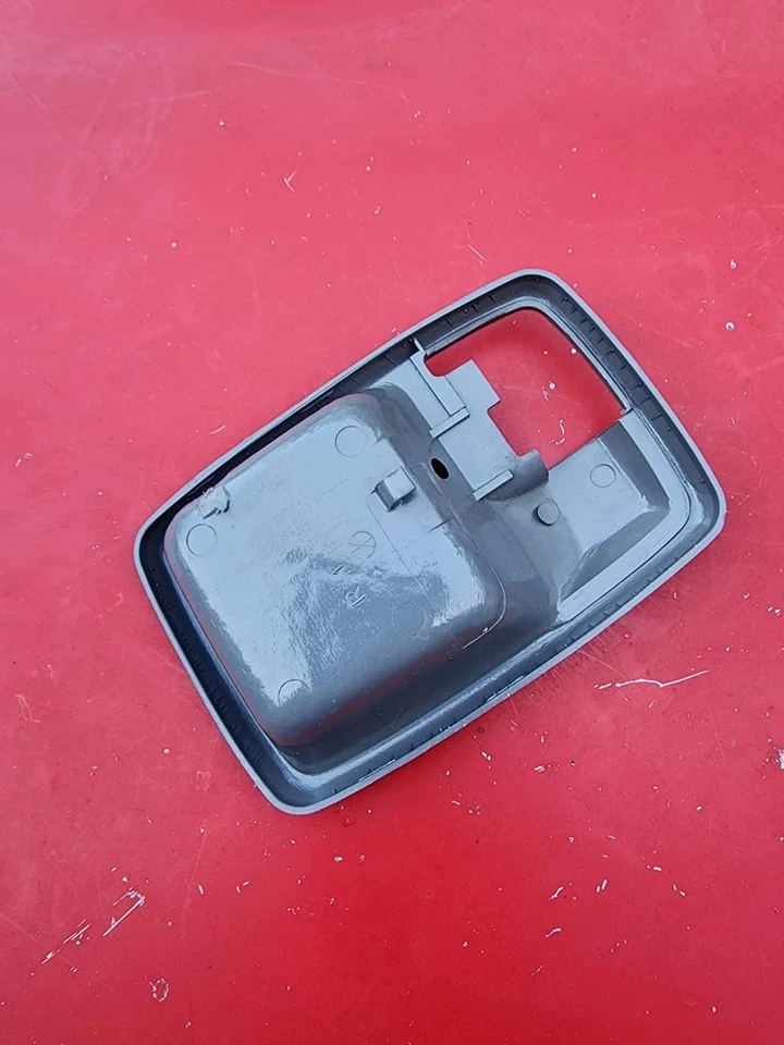 Manija interior derecha gris de la puerta interior de la camioneta Isuzu Rodeo 1992-94 1991-96 OEM  Foto 3 de 3