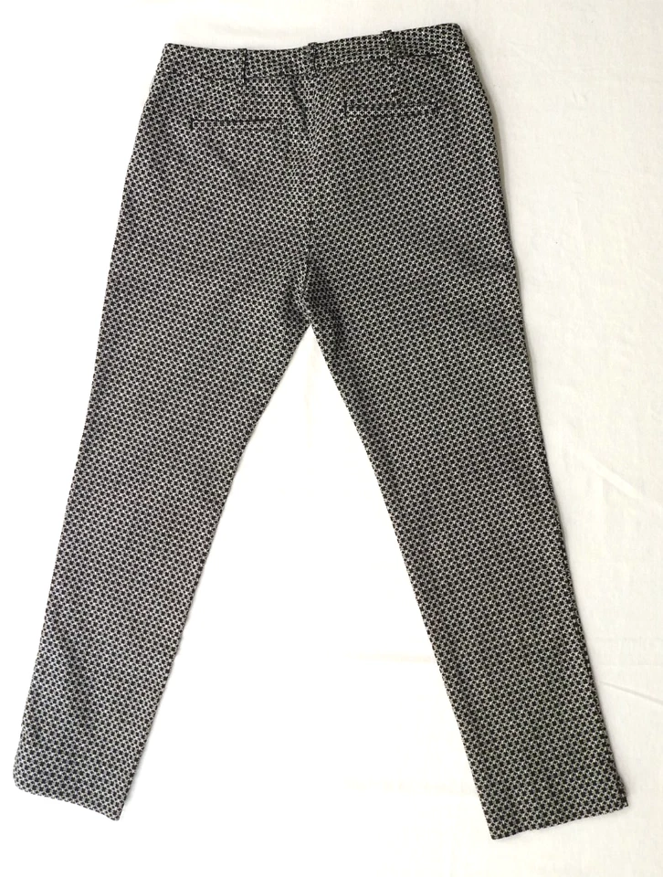 Women's Van Heusen Ankle Dress Pants Sz 6 Black Texture Flat Front Pockets - Image 2 of 4