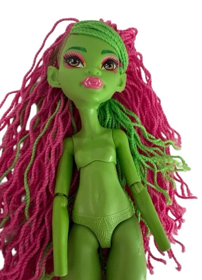 Monster High Jinafire Long Fashion Doll And G3 Venus Mcflytrap