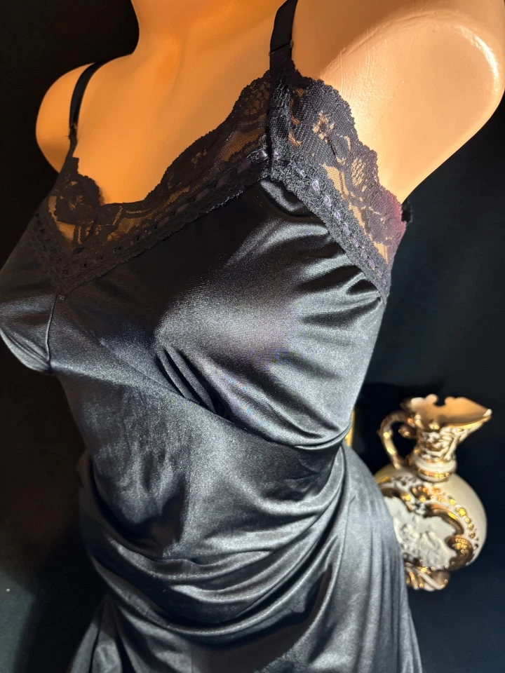 De colección Sedoso Suave NYLON PELLIZCO PLISADO CHANTILLY ANCHO ENCAJE VOLANTES NOCHE DESLIZAMIENTO COMPLETO 44" Foto 2 de 4