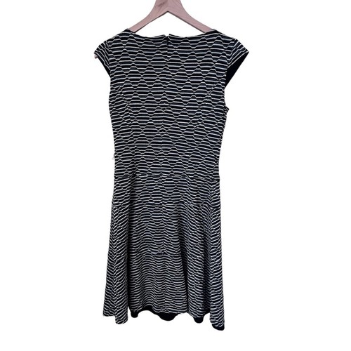 Anne Klein Black, White, Gray Short Cap Sleeve Striped Dress Size 6 - Picture 5 of 5