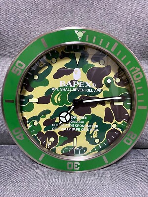 APE BAPEX WALL CLOCK GREEN CAMO 掛け時計 s-l400.jpg
