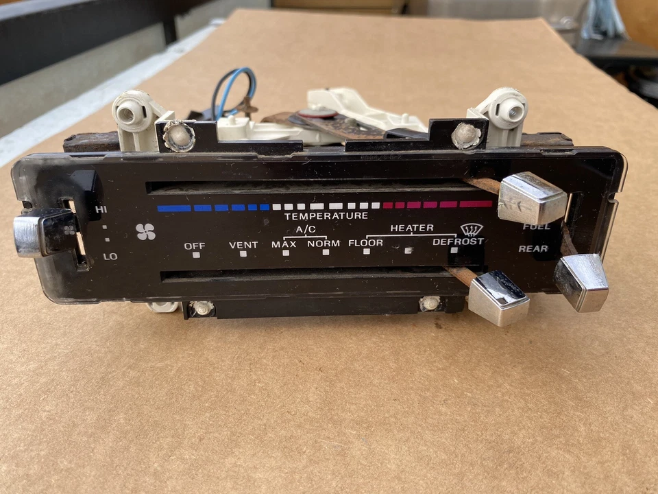 80 81 82 83 FORD F150 F250 F350 TRUCK AC HEATER CLIMATE CONTROLS 86 - Image 2 of 4