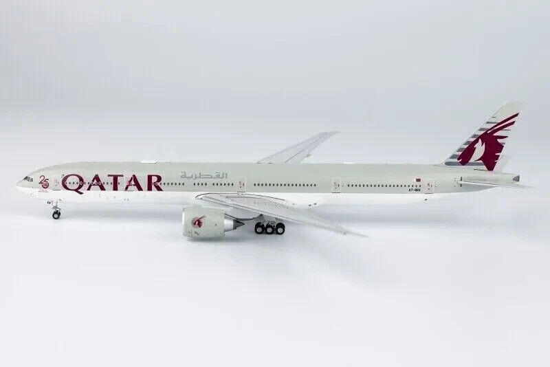 1:400 NG Model QATAR BOEING 777-300ER Passenger Airplane Diecast