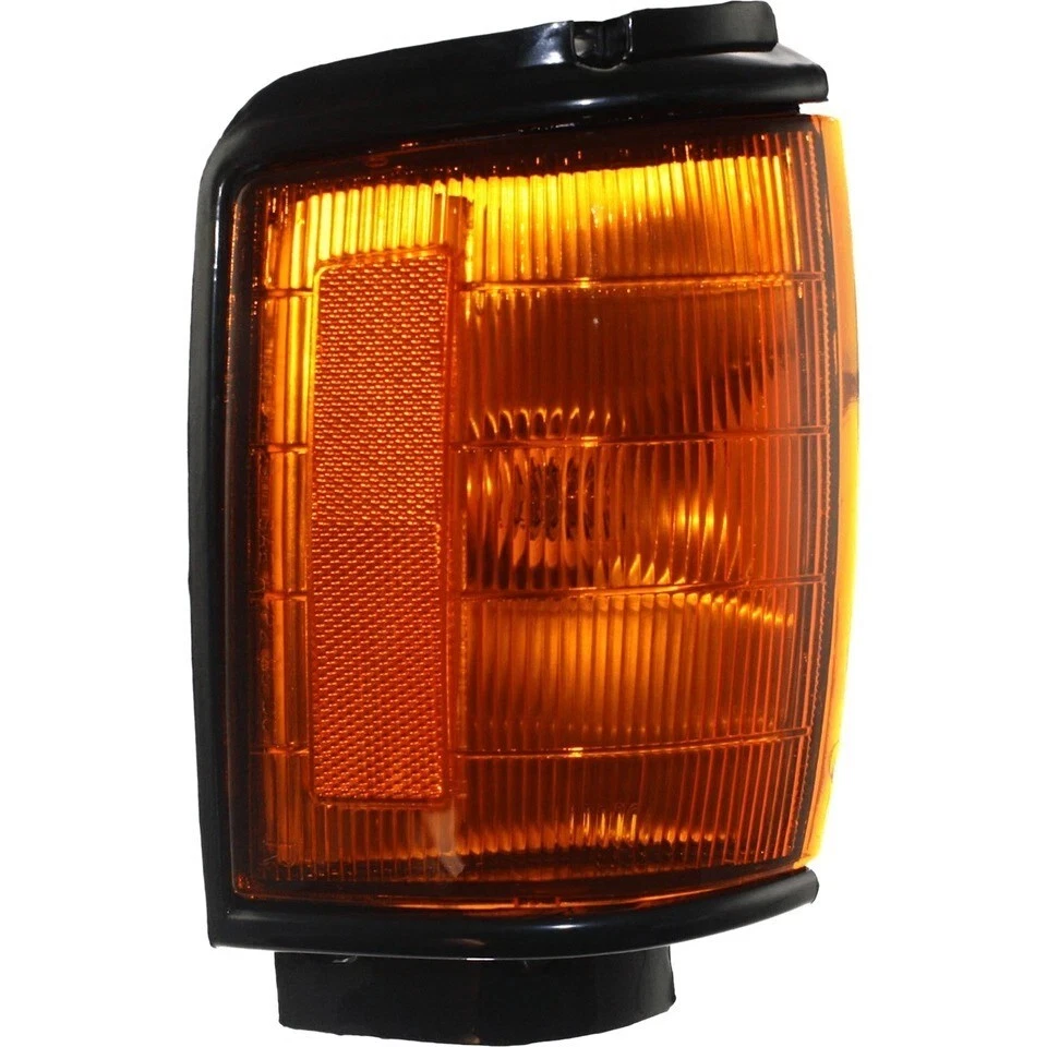 NEW FRONT BLACK GRILLE AND PARK LIGHT LEFT RIGHT 3PC FOR 1984-1986 TOYOTA PICKUP - Изображение 4 из 4