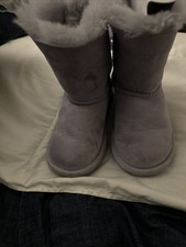 ugg kids boot 10