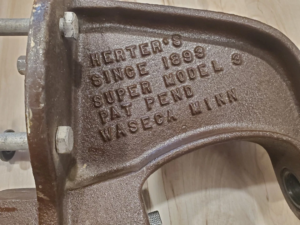 PRENSA DE RECARGA VINTAGE HERTER'S SUPER MODEL 3 - Bom Estado (#2) - Imagem 2 de 4