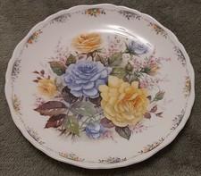 Royal Albert Moon Rose Garden Bone China Collectors Plate Blue Vintage Retro 