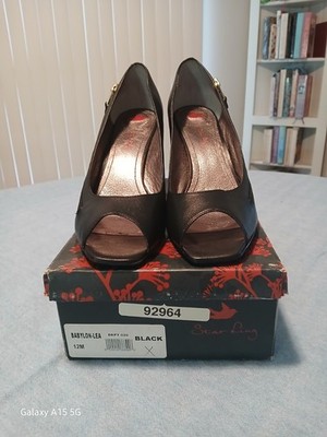 Star Ling peep-toe Black heels in size 12M