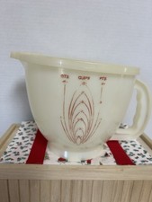 VTG Tupperware 500-7 Mix-N-Stor 8 Cup 2 Qt. Measuring Bowl Lid Batter USA