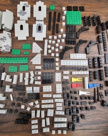 Lego 6062 Castle Black Falcons Battering Ram 100% Complete Cracked Arm