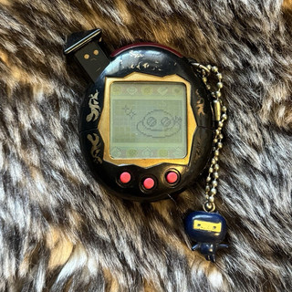 Tamagotchi Connection V3 Black Gold Dragon Bandai 2004 Tested Working Charm
