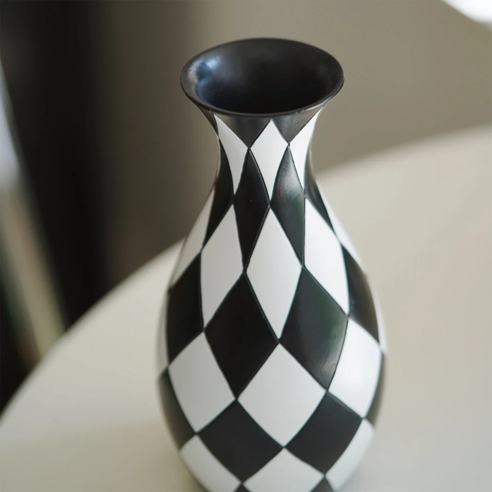 Jarrón blanco y negro único moderno minimalista florero a cuadros decoración del hogar Foto 4 de 4