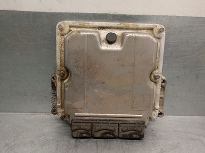 8200153946 ECU-MOTORSTEUERGERÄT UCE MOTORSTEUERGERÄT / 0281010556 BOSCH / 560229