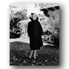 Sonja Henie Photo 8x10 Figure Skating Star Portrait-3
