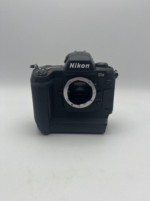 Nikon D1X ボディ Nikon D1X 5.3 MP Digital SLR Camera - Body Only - VAA109EM