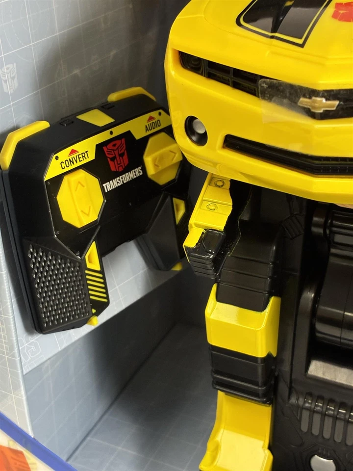 Transformers Bumblebee Converting Remote Control RC 32cm Standing Jada 36112 - Image 3 of 4