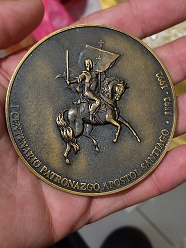 CABALLERIA APOSTOL SANTIAGO I CENTENARIO PATRONAZGO 1992 8 CMS MEDALLA MANO - Picture 4 of 4