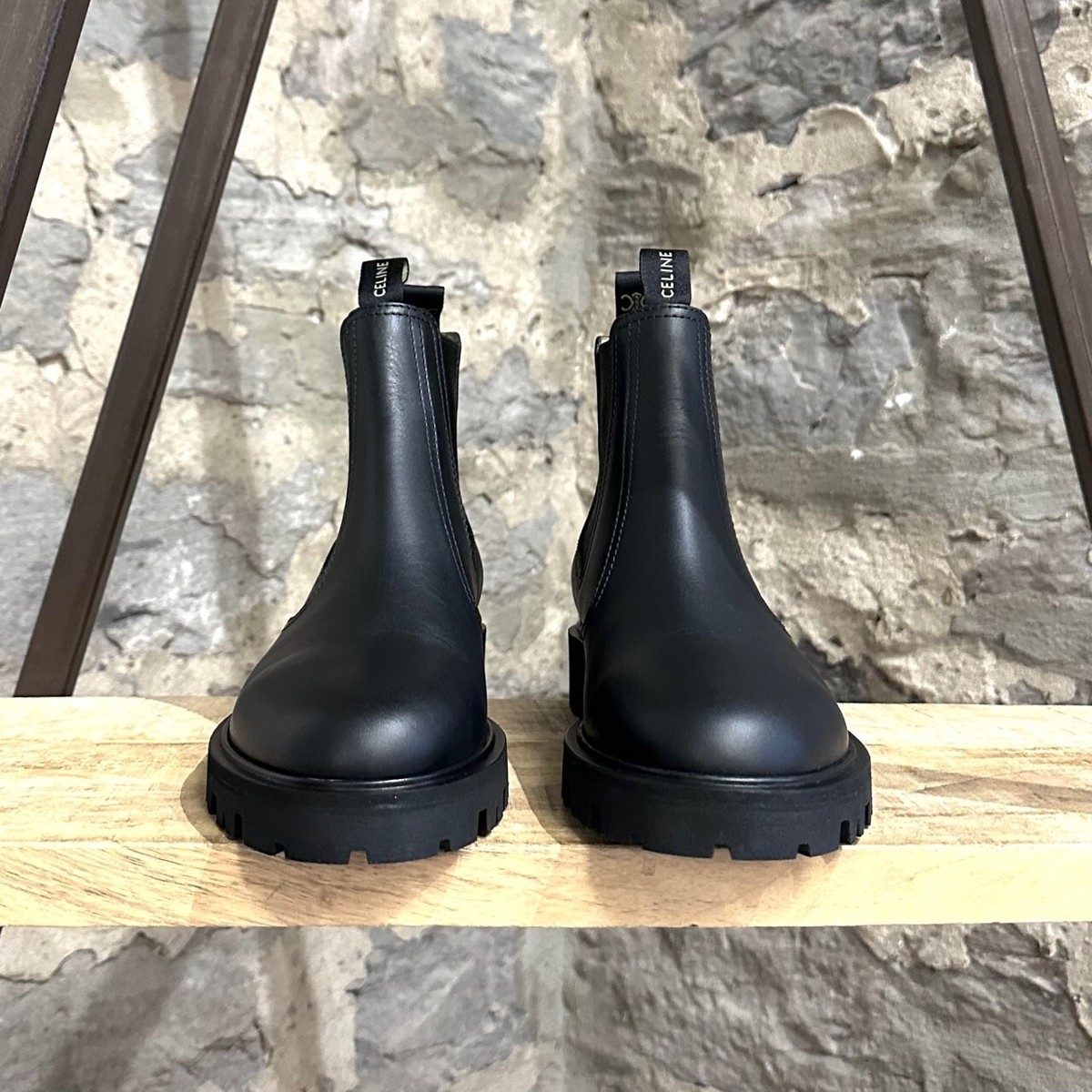 靴 CELINE Boots 41 Celine Black Leather Margaret Lug Chelsea Boots - 41 IT - 11
