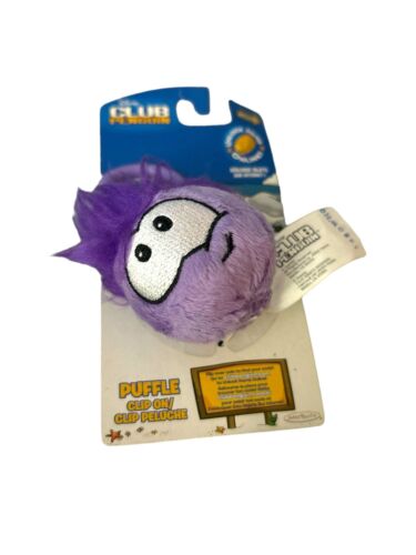 Disney Club Penguin Purple Puffle Clip On Plush Toy Fuzzy Dangler with Coin NOS - 第 1/4 張圖片