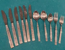 WM A ROGERS Deluxe 11 Pc STAINLESS ONEIDA LTD ROSE PATTERN Forks Spoons Knives