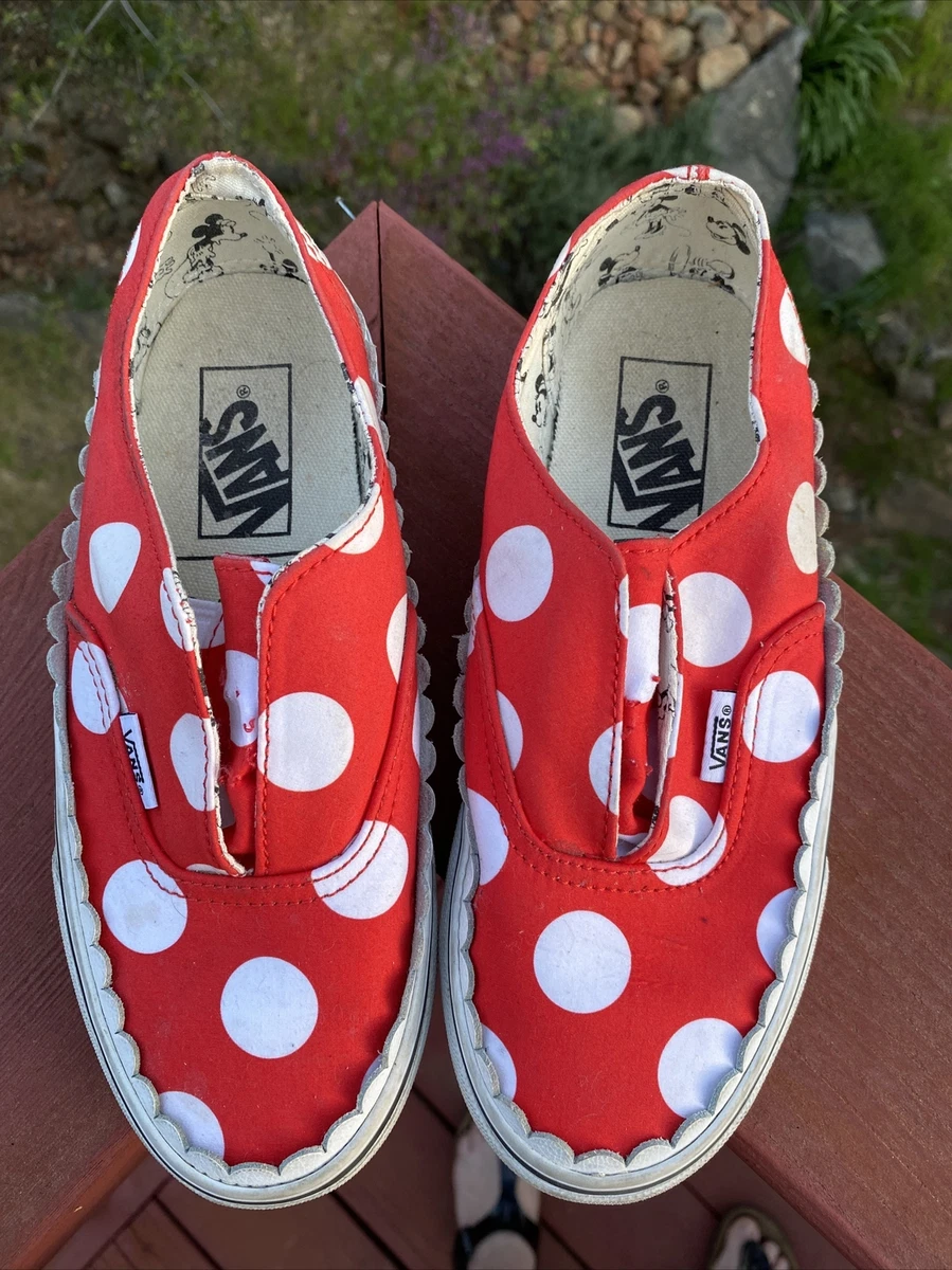 Disney vans hotsell minnie mouse womens