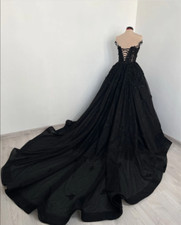 Train Corset Black Gothic Wedding Dresses V Neck Black Tulle Beaded Bridal Gowns