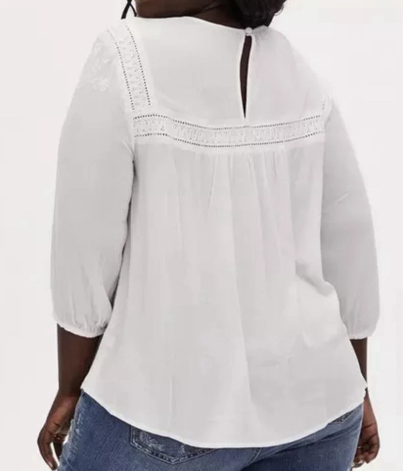 Топ марлевый с вышивкой Torrid гофрированный женский размер 2/18-20 белый рукав 3/4 б/у в отличном состоянии - Изображение 3 из 4