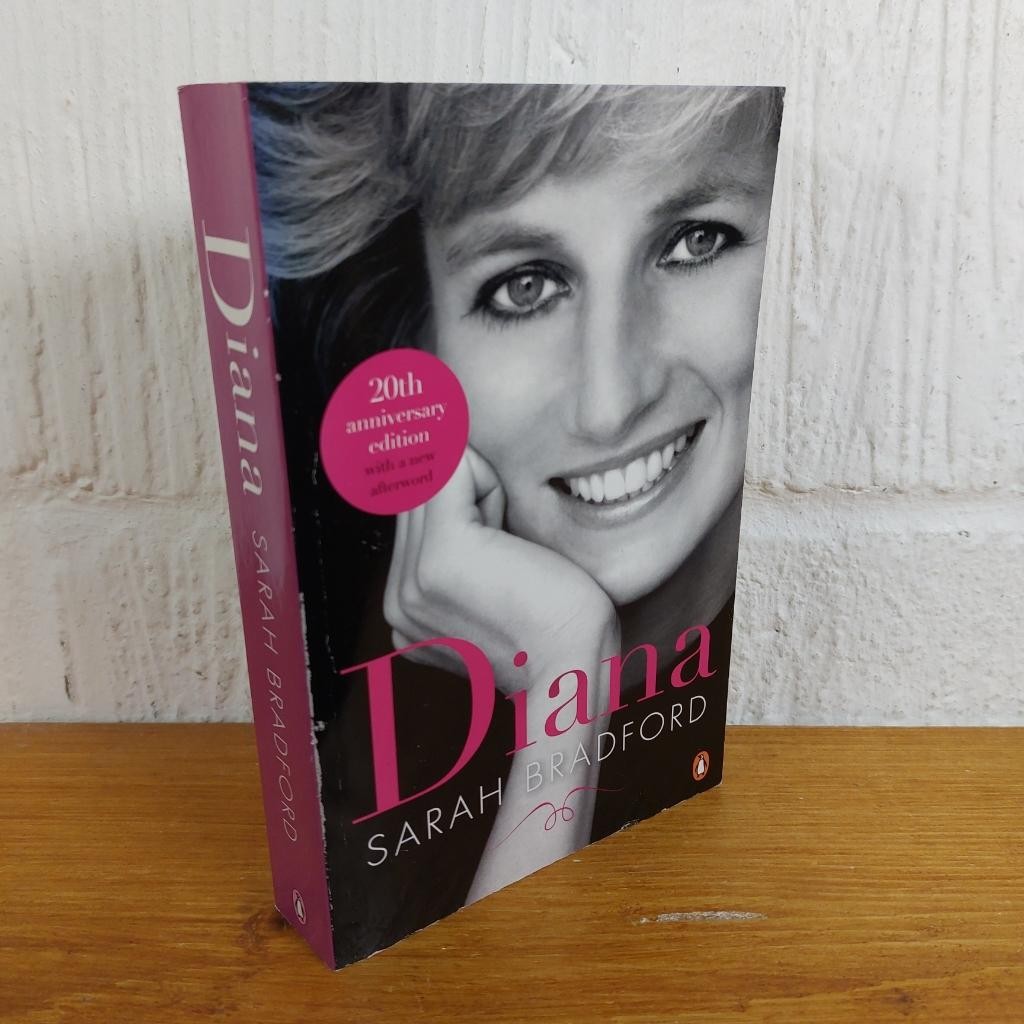 Diana — Sarah Bradford Paperback