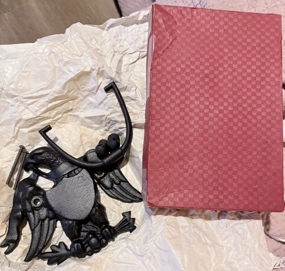 Llamador de puerta de águila calva de hierro fundido vintage herrajes antiguos PRODUCTOS WILTON Foto 2 de 4