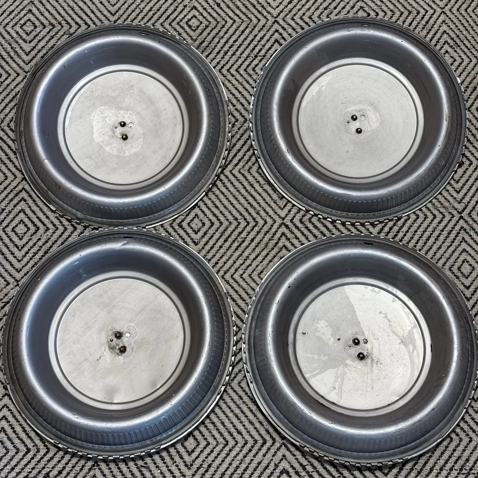 "Juego de 4 tapacubos de 15"" para Cadillac Deville Fleetwood 1974 1975 1976" Foto 2 de 4