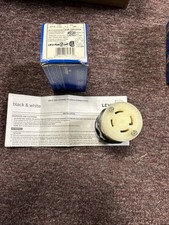 New In Box Leviton 3 Pole 4 Wire Grounding Locking Connector Black 2713