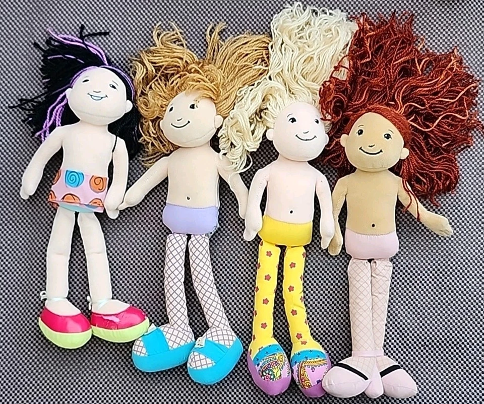 Groovy Girls Lote de 17- Coche, Scooter, Cama, Tienda, Silla y 12 Muñecas Surtidas Foto 4 de 4