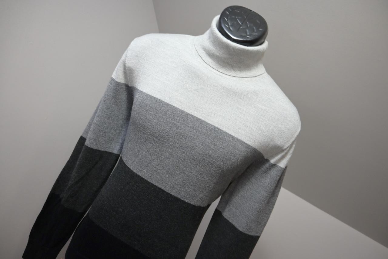 Express Designer Turtleneck Pullover Sweater Meri… - image 4
