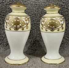 Noritake VTG Christmas Ball 175/16034 Salt & Pepper Shakers 4" No Corks