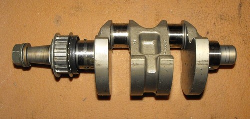 Yamaha 9.9 HP 4 Stroke Crankshaft Assembly PN 66M-11411-00-00 Fits 1998-2006+ - Foto 1 di 3
