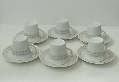 Ein neues 6er Set Espressotassen und Untertassen mit Retro Sixties Muster