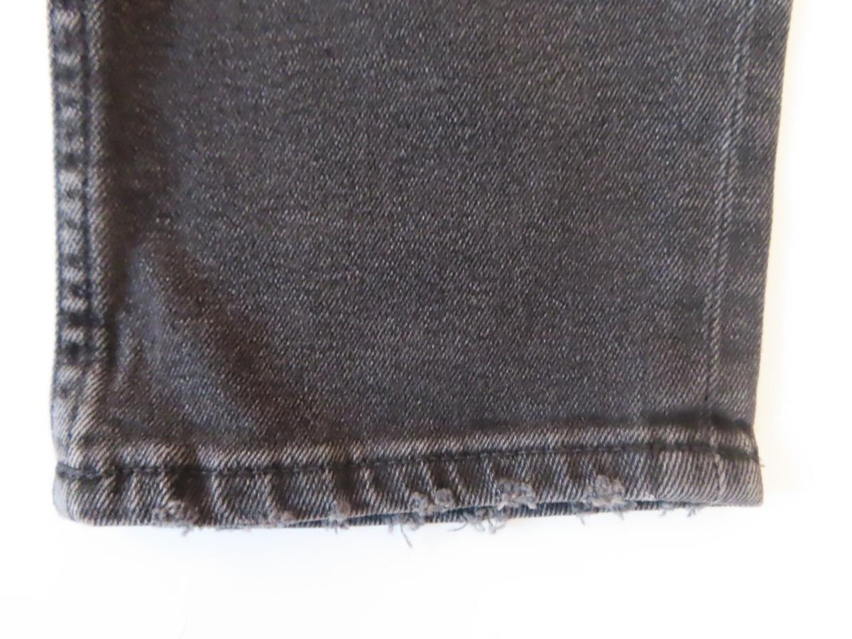 NWT RE/DONE Inky Black 70s Ultra High Rise Stove Pipe Jeans NWT RE/DONE Inky Black 70s Ultra High Rise Stove Pipe Jeans