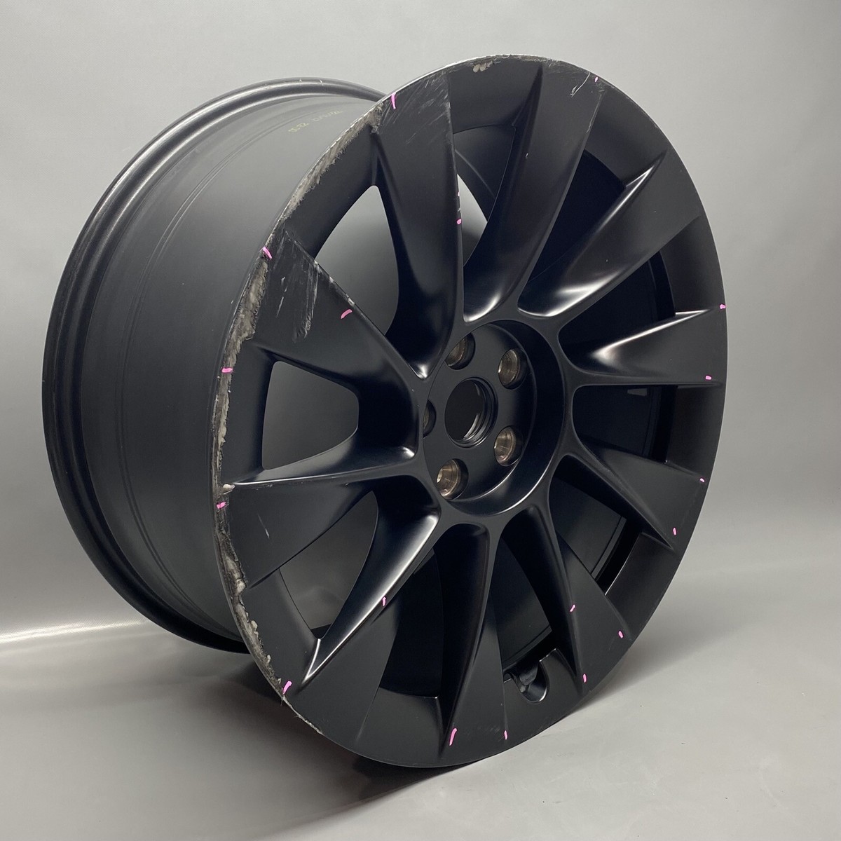 TeslaモデルY20インチブラックホイール 2024年255/40R/20 Tesla Model Y 2020-2024 20
