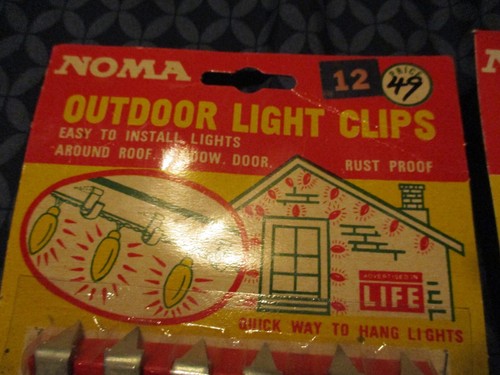2 Packages of Noma Outdoor Light Clips 12 per Package New - Picture 3 of 4